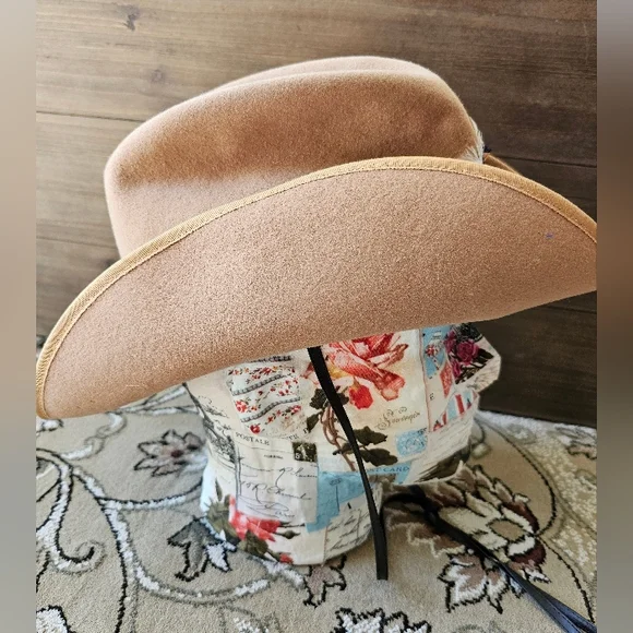 Vintage wool cowboy hat with feathers tan Betmar